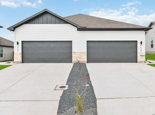 435 Cross Barn, Buda, TX 78610