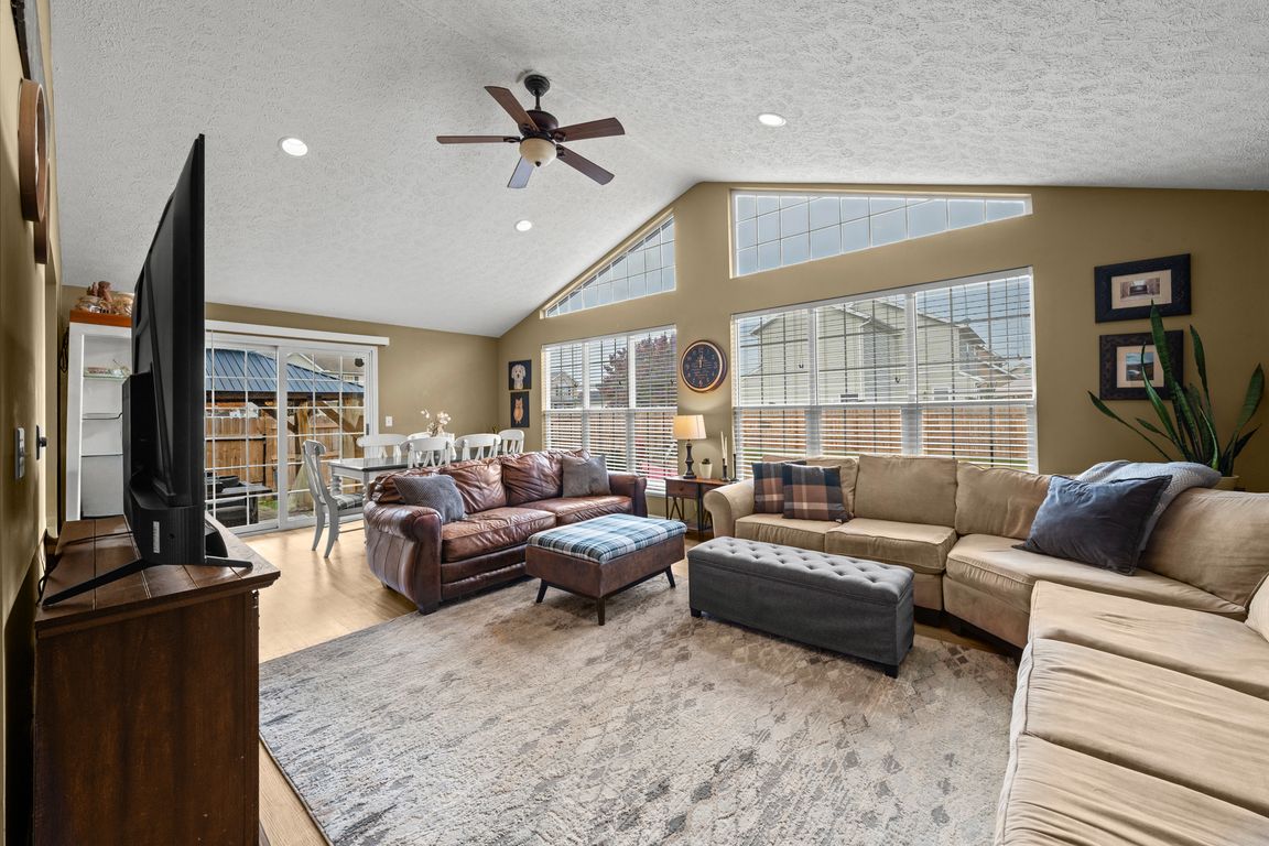 next background image