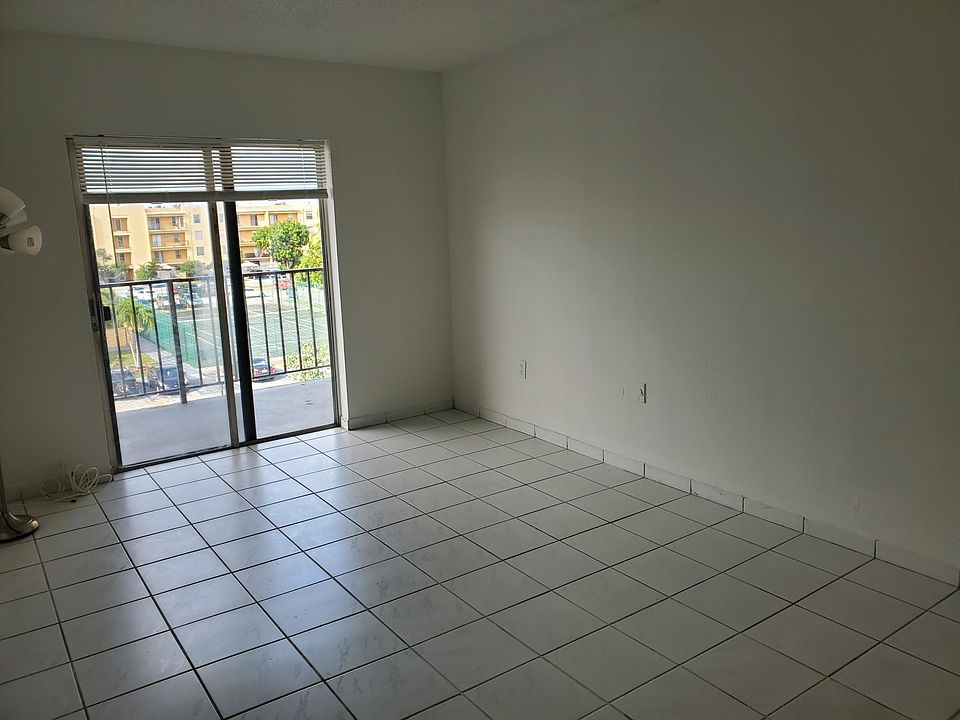 1st image of 5625 W 20th Ave APT 412