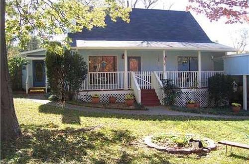 1st image of 1831 E Hilldale Dr