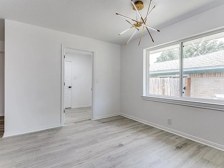 1580 College Pkwy — Photo 10