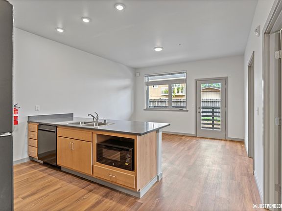 4th image of C205-12175 Mazama Pl #C205