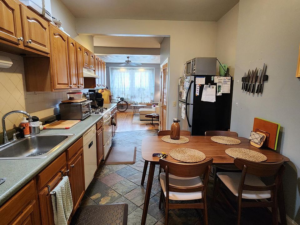 1st image of 420 Lodi St Floor 1
