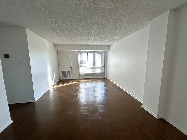Brent Place — Photo 22