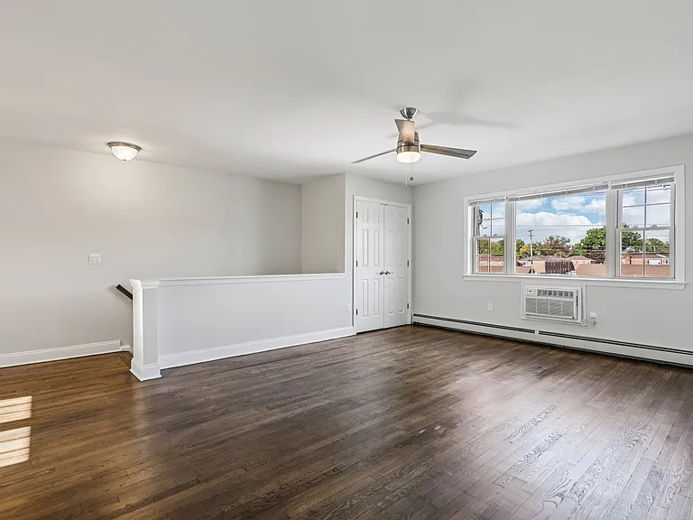 Kings Gardens Apartments — Photo 9