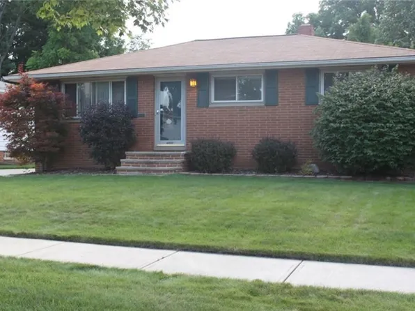 4002 W 179th St, Cleveland, OH 44111