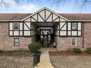 1035 Woodgate Dr, Saint Louis, MO