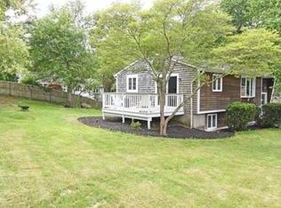 26 Linden Rd, Narragansett, RI 02882