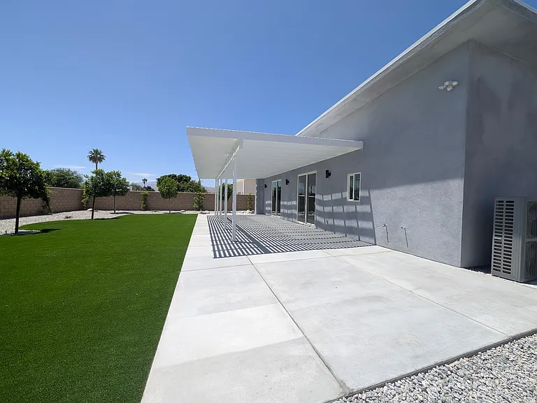 Perfect area for the BBQ grill for entertaining