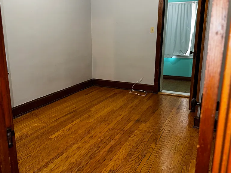 1331 Ridgeland Ave #2 — Photo 8