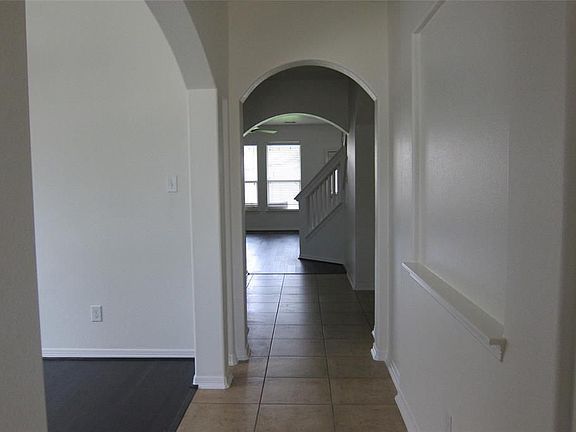 4th image of 26922 Henson Falls Dr