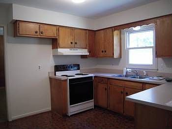 2nd image of 720 Thimble Shoals Blvd Ste 111