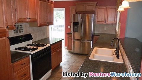 3rd image of 5818 Admiral Ln