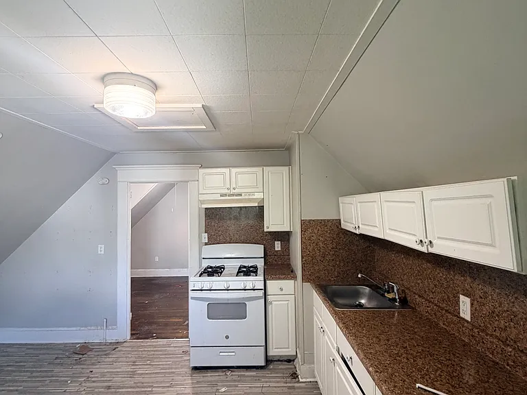 18 Dayton St #3-0 — Photo 8