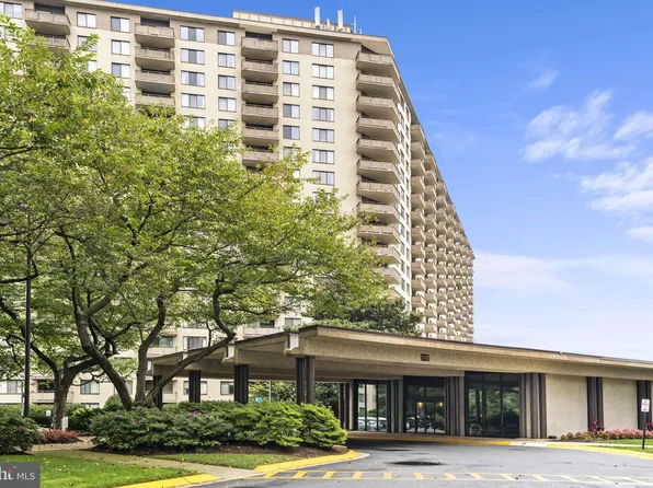 5225 Pooks Hill Rd APT 726S, Bethesda, MD 20814