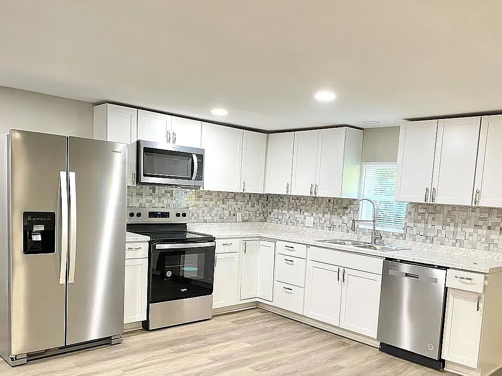 3 bed, 1150 sqft, $1,850 — Photo 2