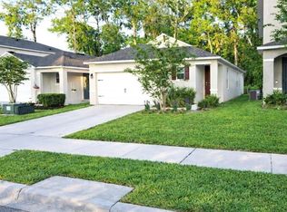 372 Pelham Park Dr, Deland, FL 32720
