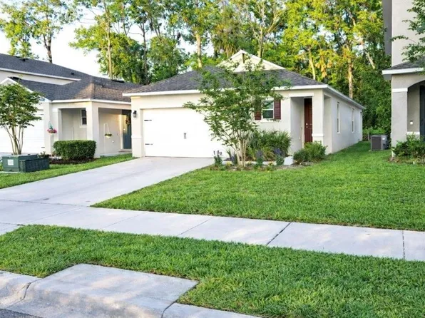 372 Pelham Park Dr, Deland, FL 32720