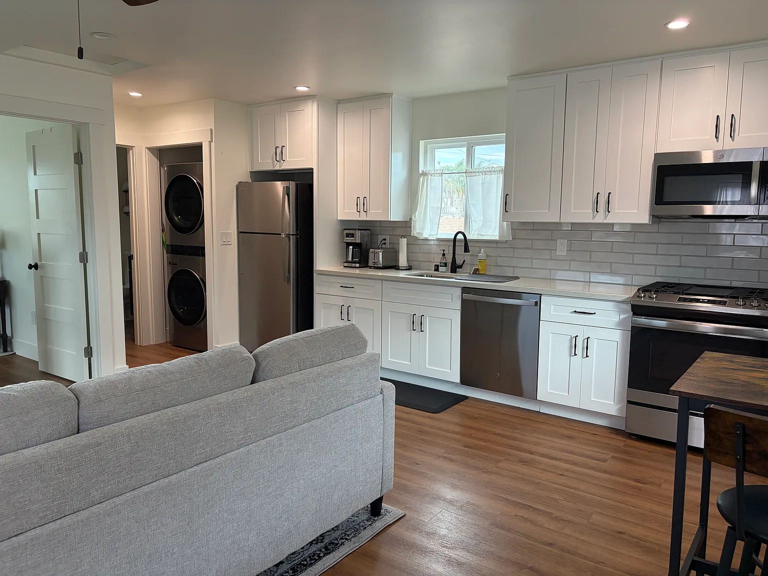 1 bed, 500 sqft, $2,700 — Photo 2
