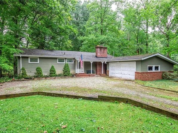 10221 Barr Rd, Brecksville, OH 44141