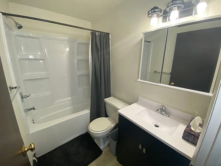 Carriage Hill Apartments — Photo 18