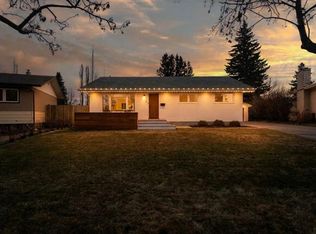 12 N Stirling Close, Red Deer, AB T4N 0A8