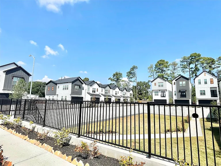 3716 Creekmont Gardens Ln — Photo 8