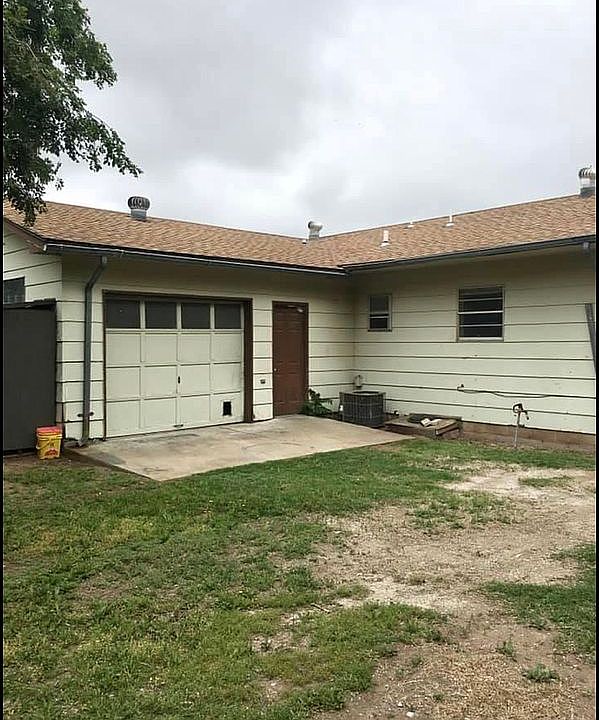 2nd image of 1315 Elm Ave