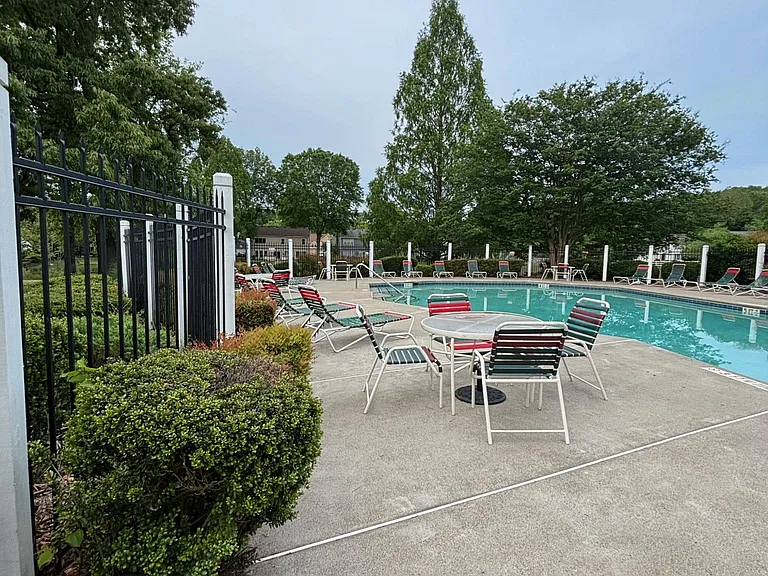 3513 Chastain Glen Ln NE — Photo 10