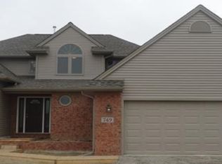 749 Marblewood Ln, Saline, MI