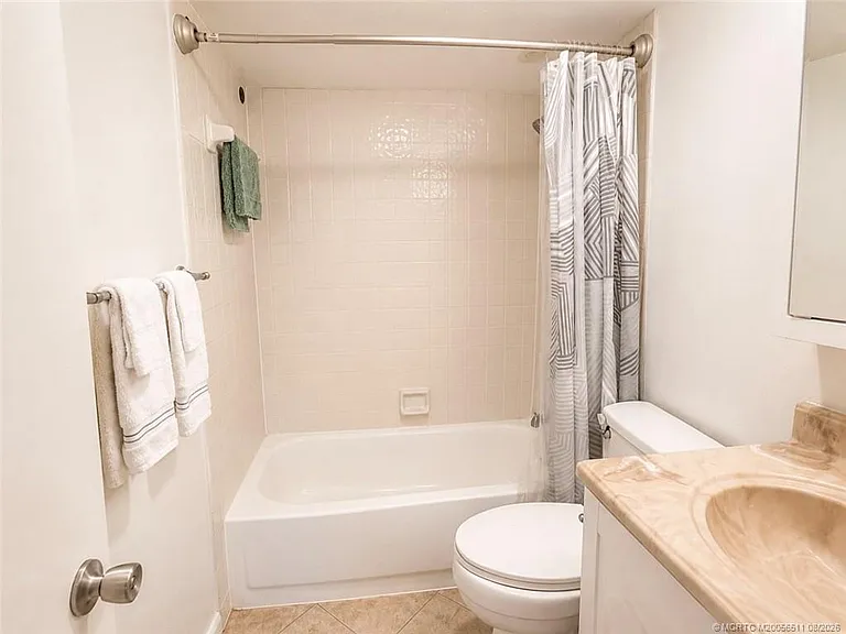 615 Oleander St #103 — Photo 9