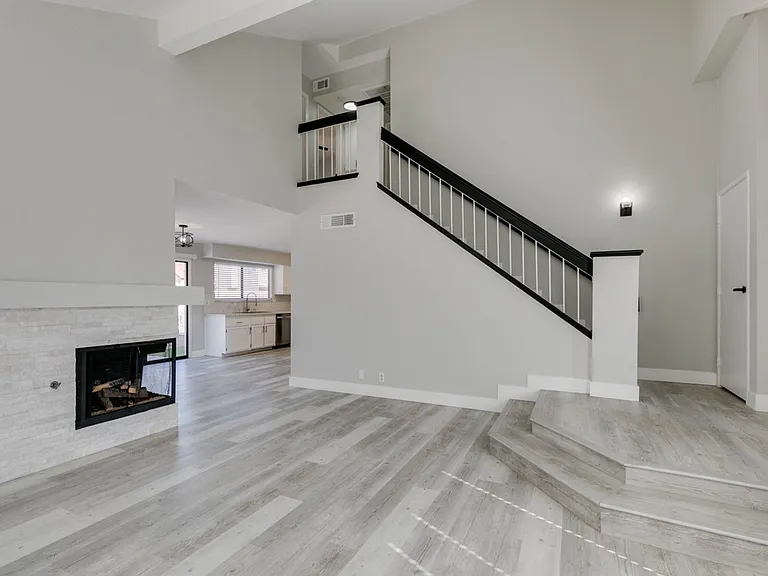 91 Trevor Dr — Photo 12