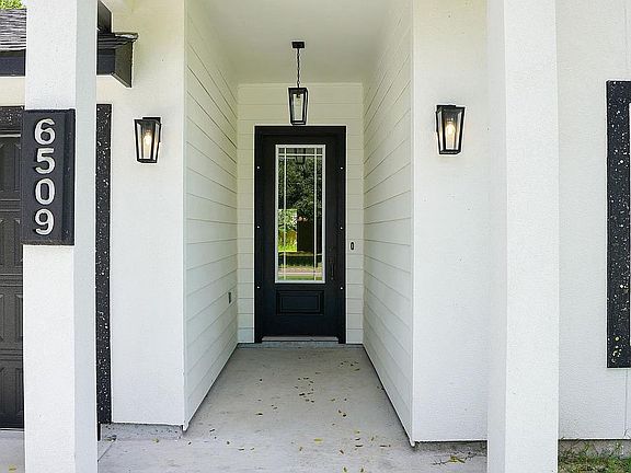 5th image of 6509 Lyons St