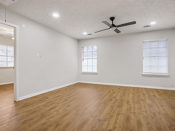 5th image of 13822 Dentwood Dr
