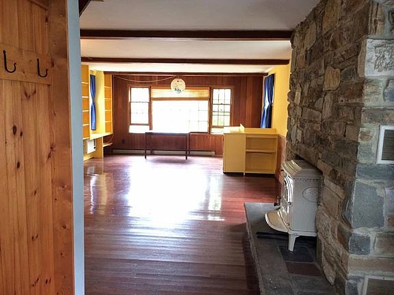 Living Room facing south