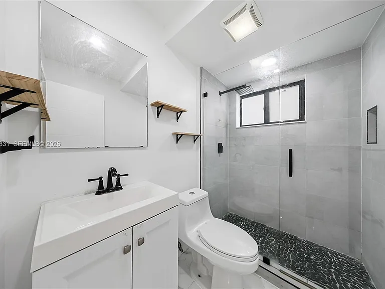 17150 NE 23rd Ave #3 — Photo 9