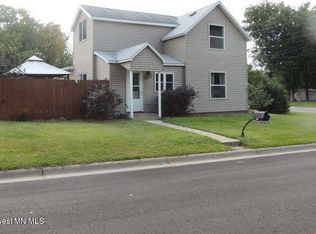 202 E Pine Ave, Frazee, MN 56544