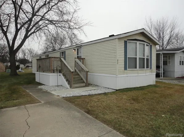 415 Midlands, Temperance, MI 48182
