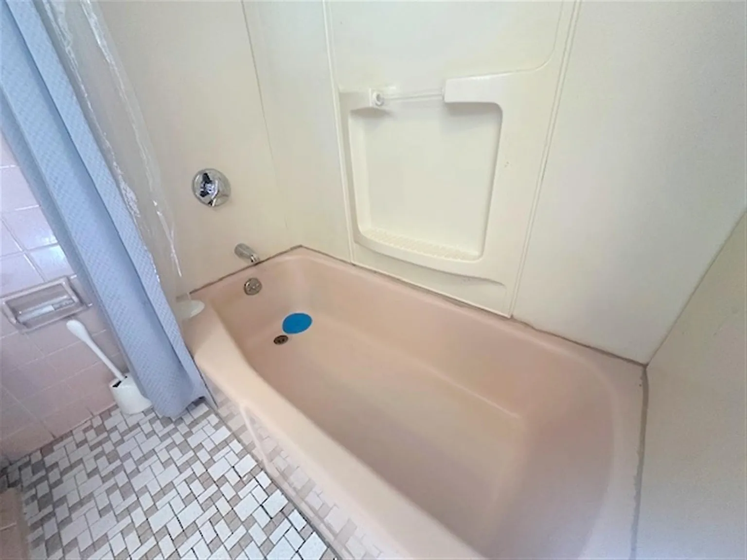 2 bed, 875 sqft, $3,100 — Photo 3