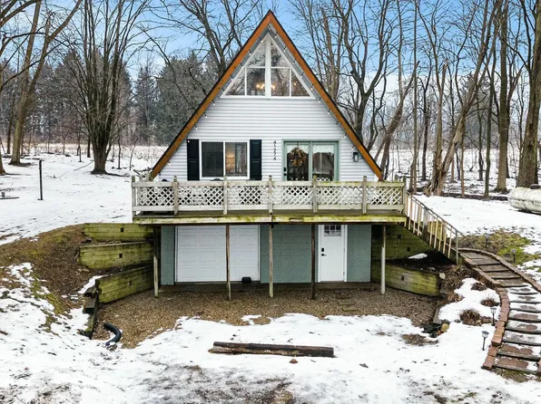 41274 Waukeenah Dr, Paw Paw, MI 49079
