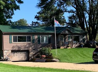 702 Woodland Dr, Dixon, IL 61021