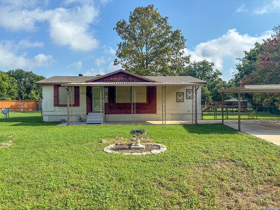 1st image of 430 PECAN DR SW