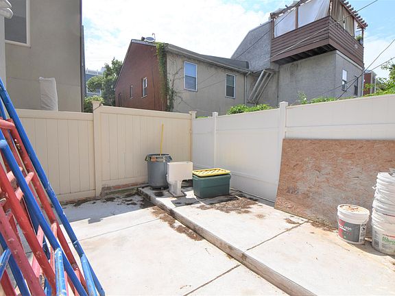 4th image of 1106 South St #1