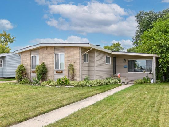 1926 21st AVENUE, Kenosha, WI 53140