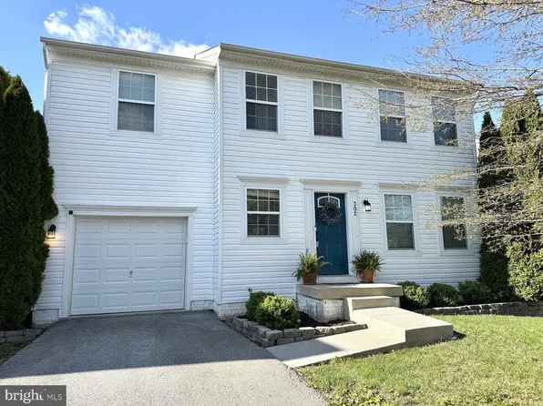 302 Flagstaff Cir, Martinsburg, WV 25405