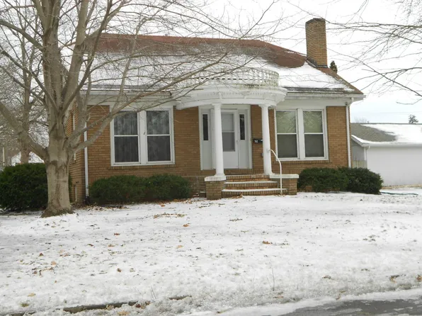 742 N Washington St, Bushnell, IL 61422