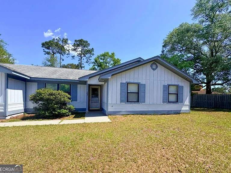 142 Woodvalley Ct — Photo 3