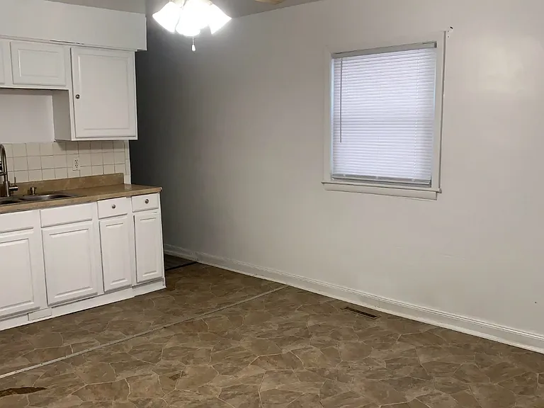 5124 Ohio St — Photo 5