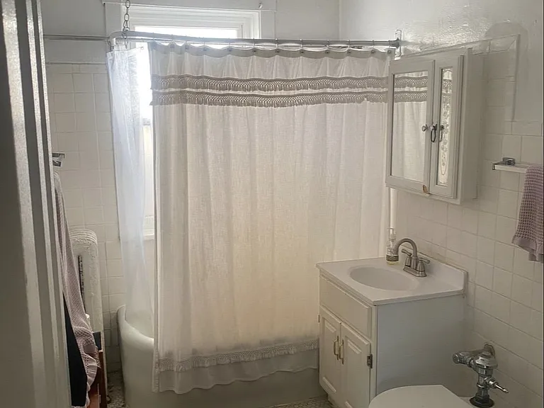 2804 N Cambridge Ave — Photo 8