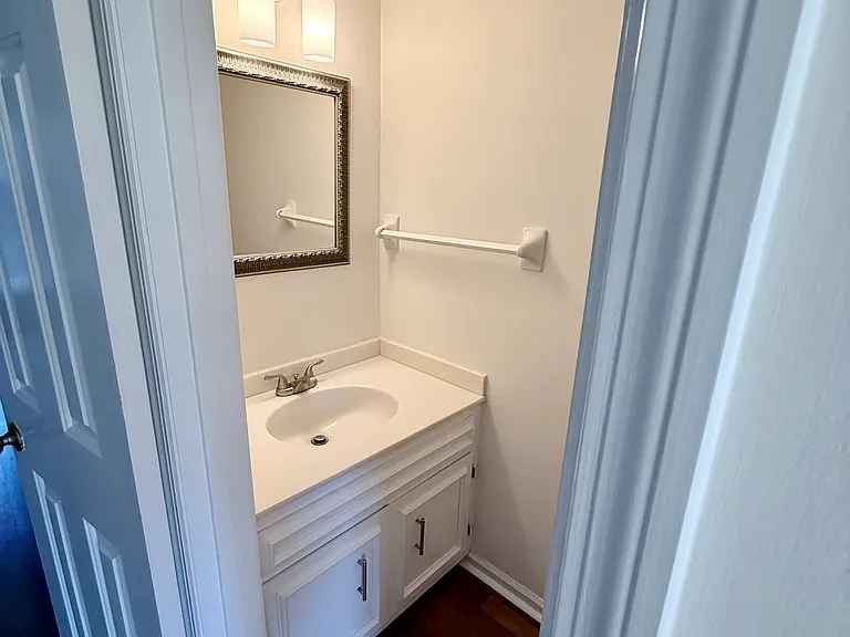 5710 Brentwood Trce — Photo 11